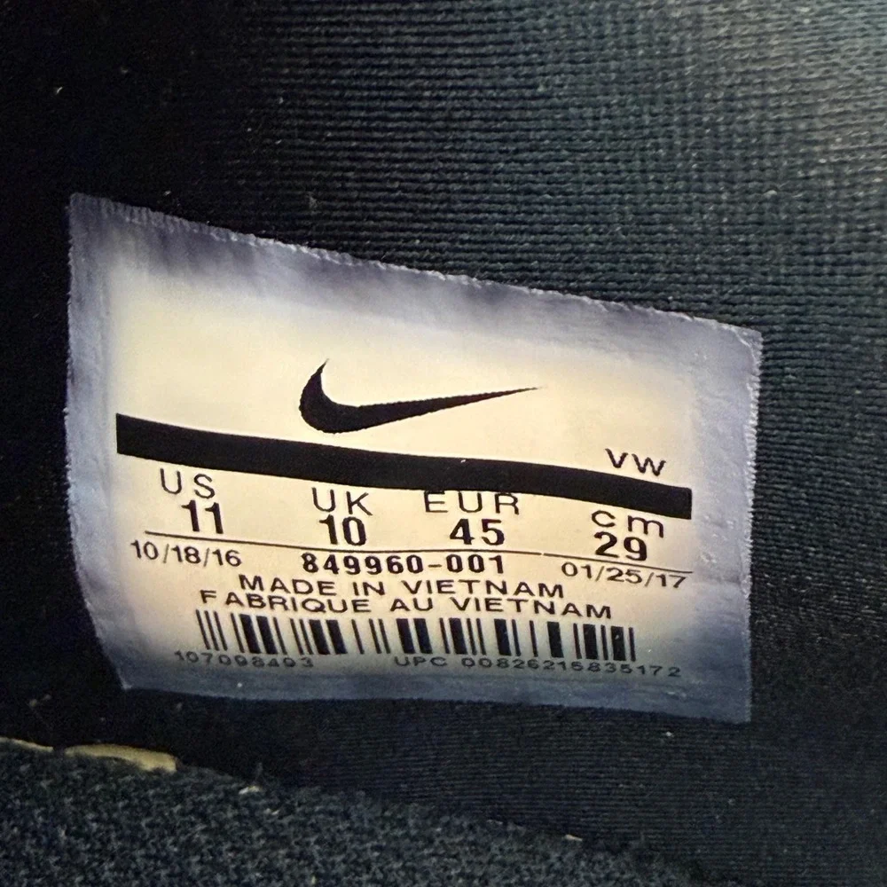 Nike Fi Flex Turf Golf Shoes Mens size 11 Black White 849960 Spikeless Sneakers‎